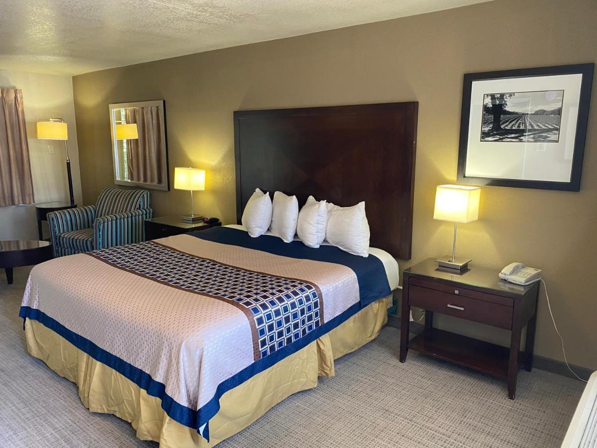 Vino Inn & Suites Atascadero Buitenkant foto