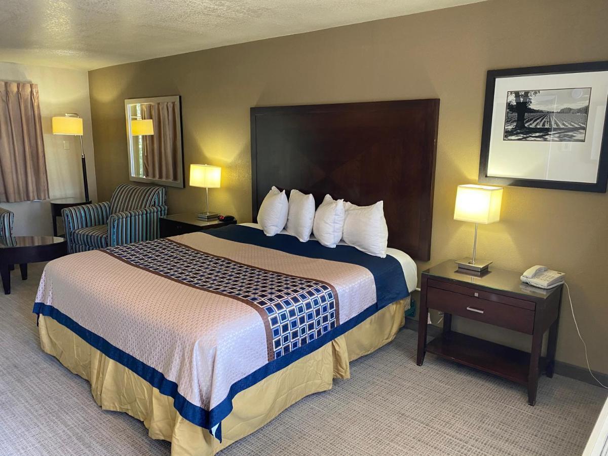 Vino Inn & Suites Atascadero Buitenkant foto