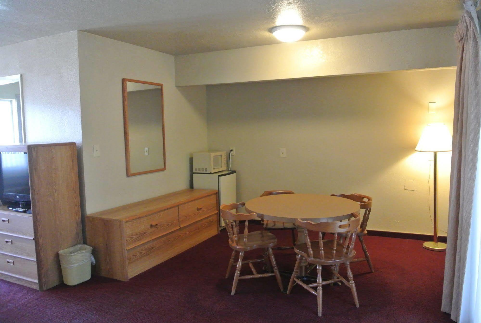 Vino Inn & Suites Atascadero Buitenkant foto
