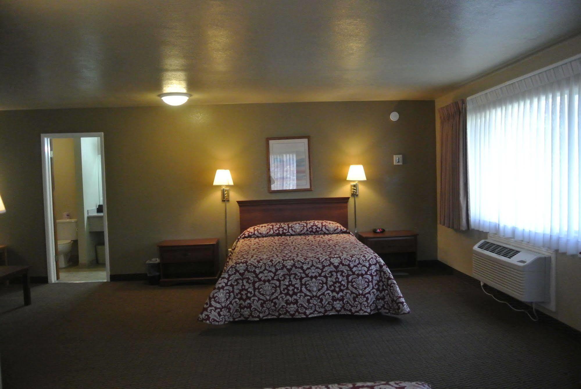 Vino Inn & Suites Atascadero Buitenkant foto