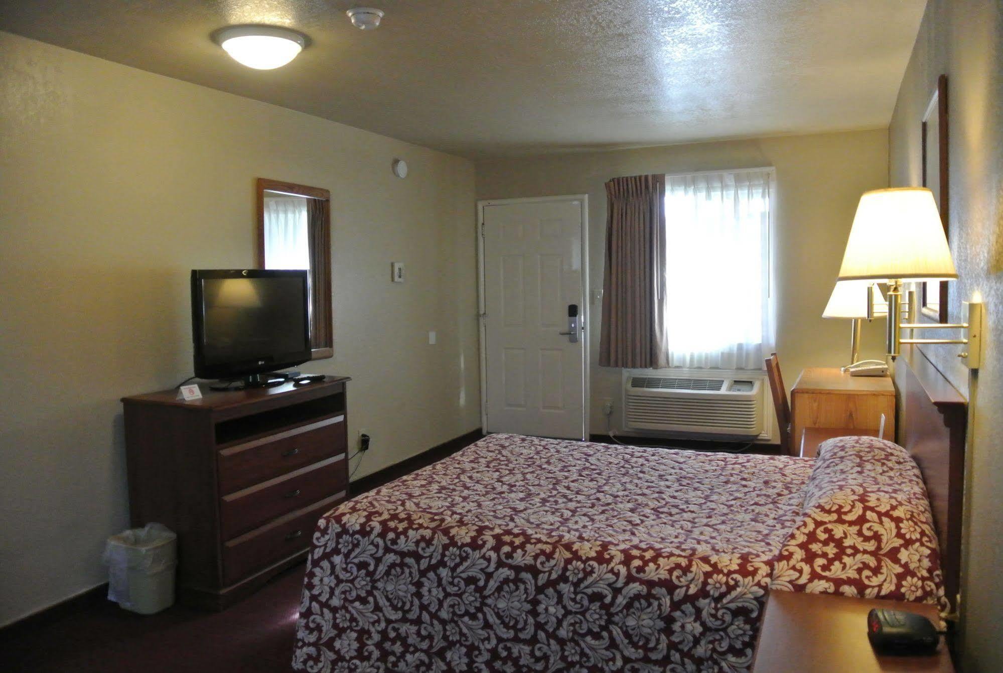 Vino Inn & Suites Atascadero Buitenkant foto