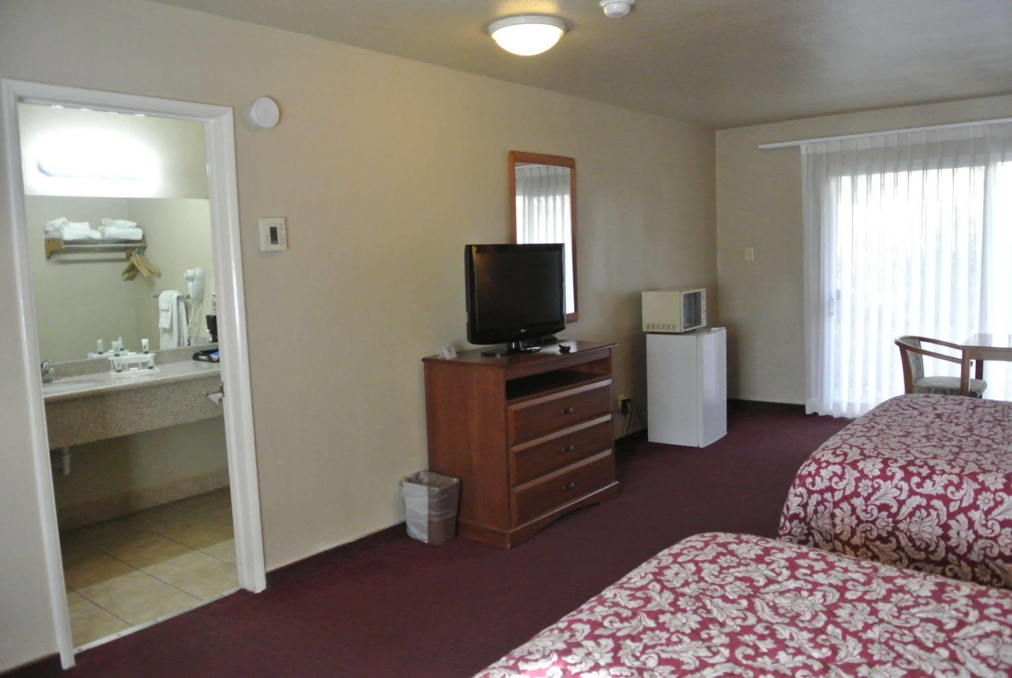 Vino Inn & Suites Atascadero Buitenkant foto