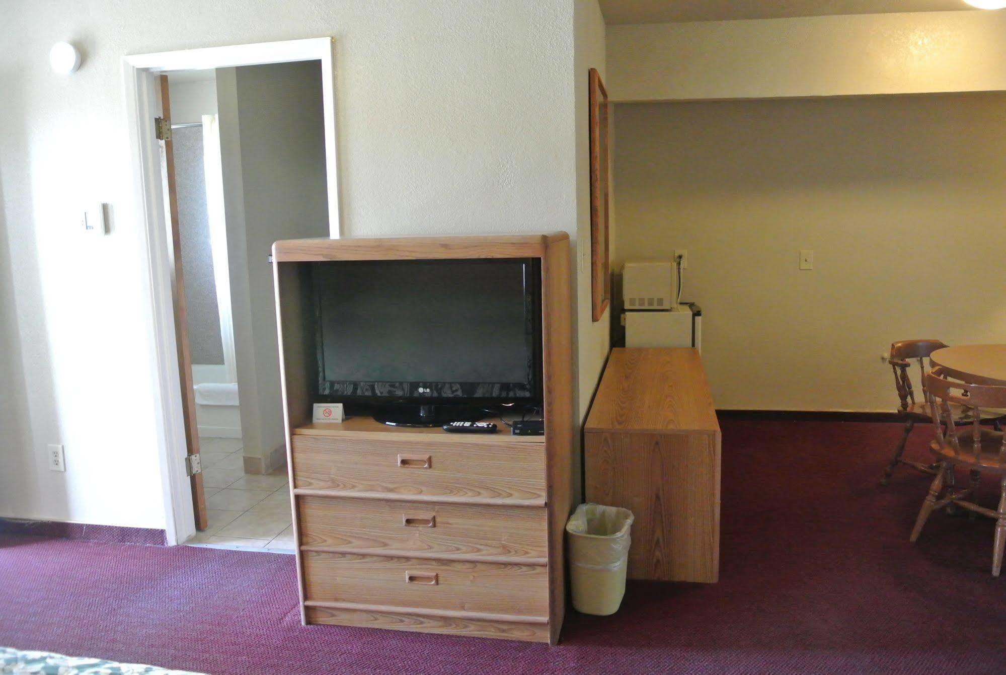 Vino Inn & Suites Atascadero Buitenkant foto